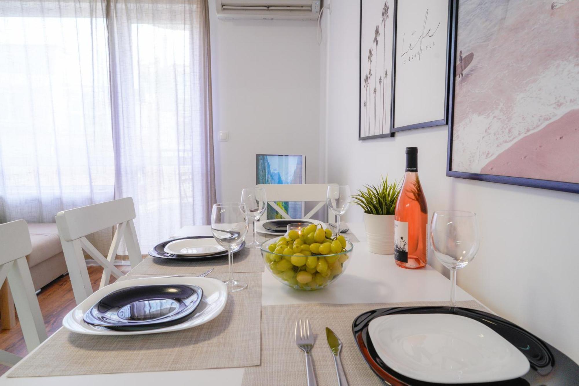 Central Cosy, Fully Renovated 2Bd Near The Cathedral Varna Exterior photo
