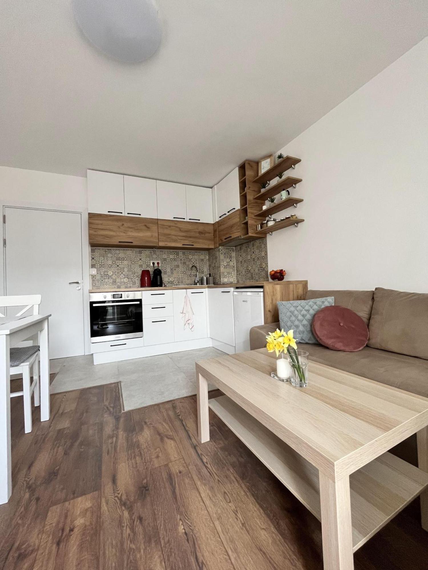 Central Cosy, Fully Renovated 2Bd Near The Cathedral Varna Exterior photo