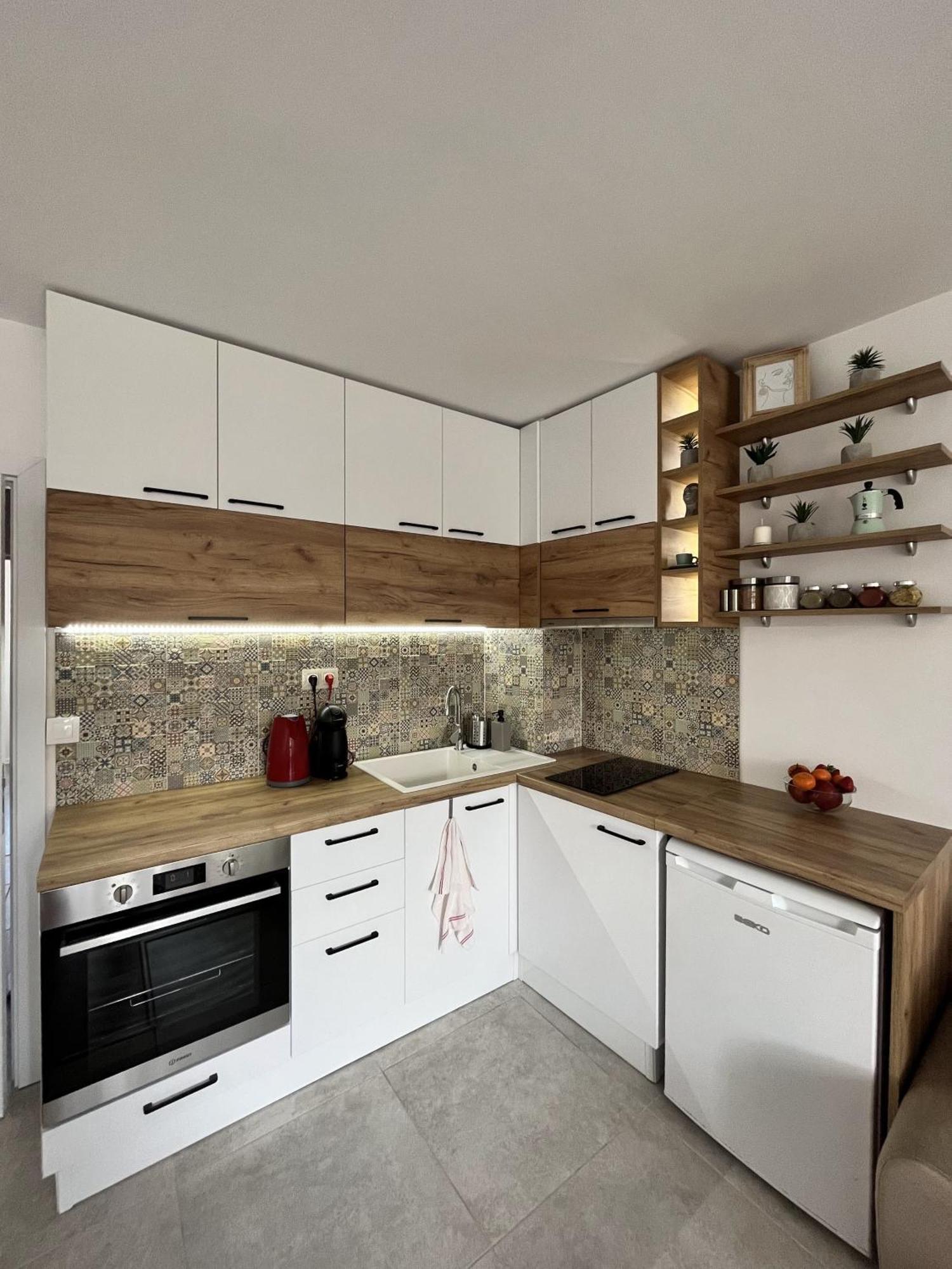 Central Cosy, Fully Renovated 2Bd Near The Cathedral Varna Exterior photo